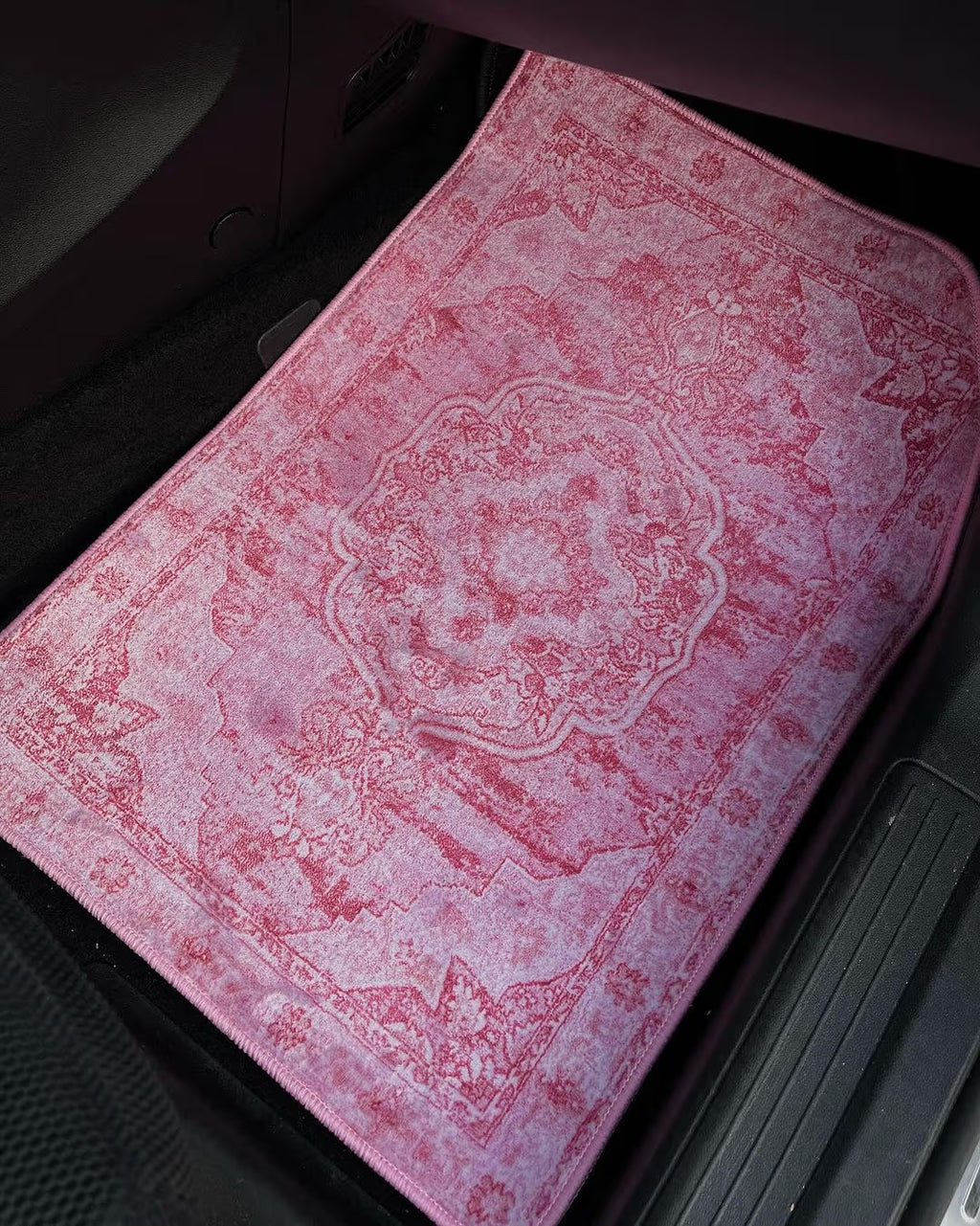 Tapis de voiture LASKA — Style oriental rose poudré | Universel